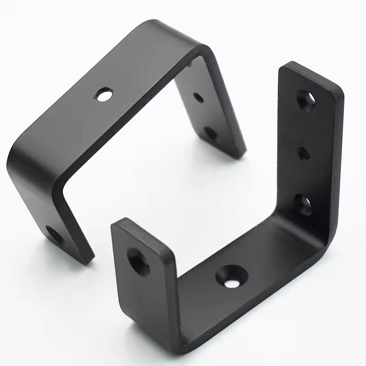 Quelles sont les applications spécifiques des composants de machines à poinçonner unique dans le domaine industriel ?